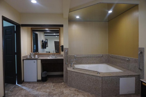 Tuscan Garden Inn image 18