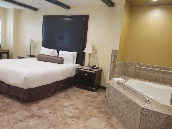 Tuscan Garden Inn image 15