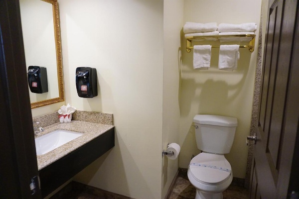 Tuscan Garden Inn image 20