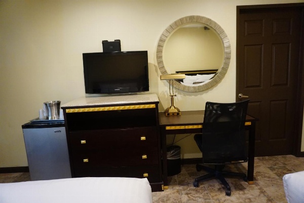 Tuscan Garden Inn image 21