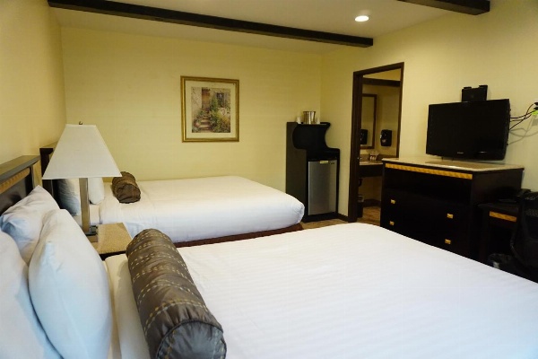 Tuscan Garden Inn image 22