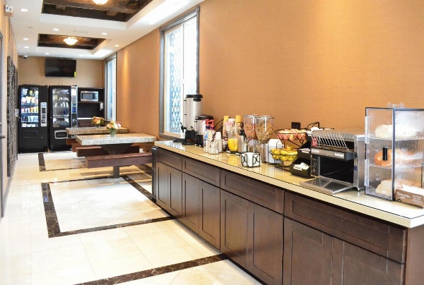 Tuscan Garden Inn image 40